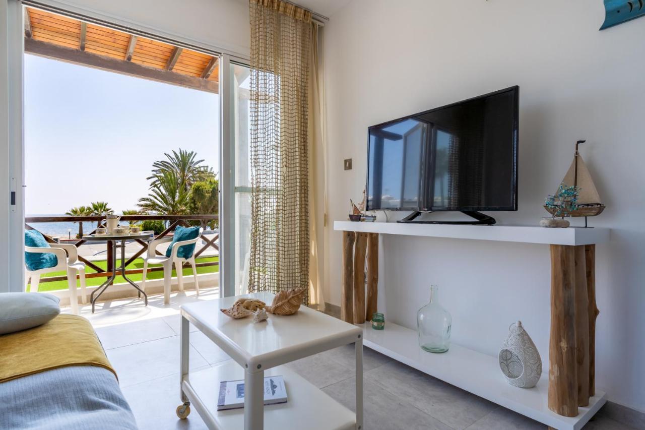 Seawaves 1- Bedroom Apartment Near Meneou Beach Larnaca Exterior foto