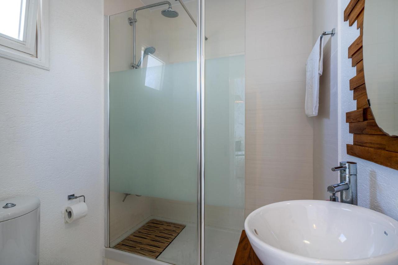 Seawaves 1- Bedroom Apartment Near Meneou Beach Larnaca Exterior foto