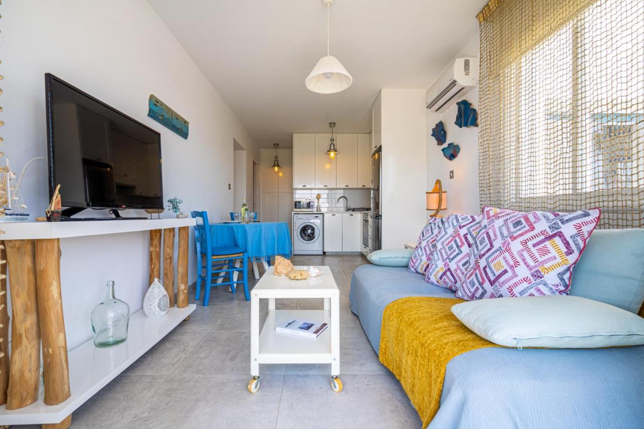 Seawaves 1- Bedroom Apartment Near Meneou Beach Larnaca Exterior foto