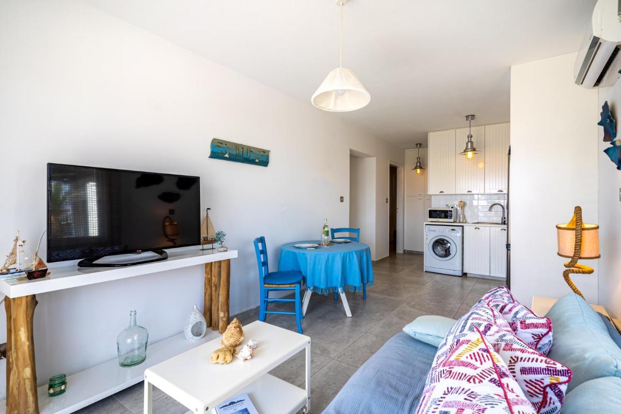 Seawaves 1- Bedroom Apartment Near Meneou Beach Larnaca Exterior foto