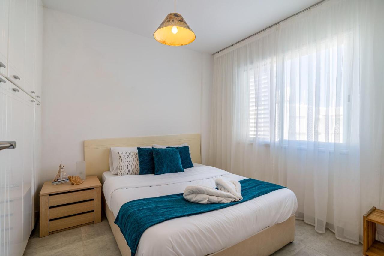 Seawaves 1- Bedroom Apartment Near Meneou Beach Larnaca Exterior foto